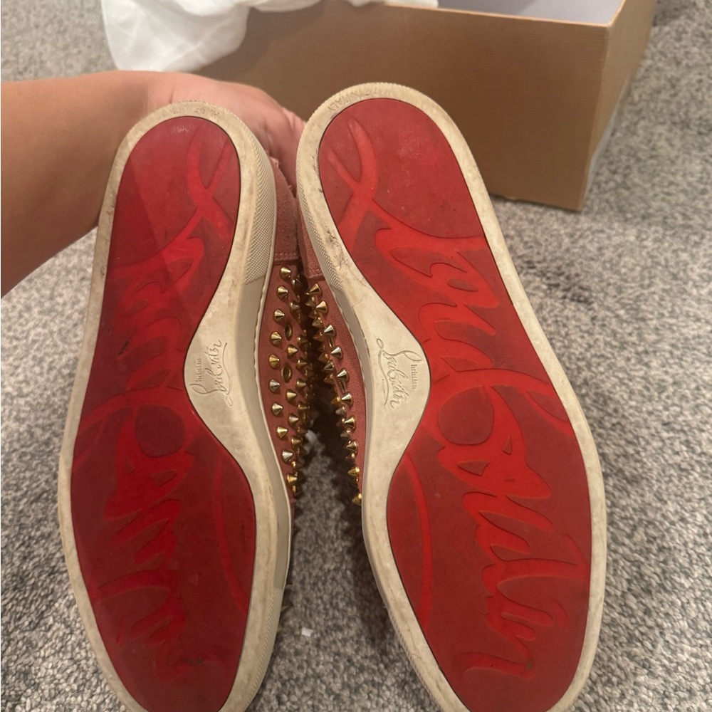 Louboutin peach spike sneakers - Picture 6 of 10